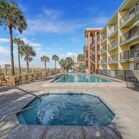 Ramada By Wyndham Panama City Beach / Beachfront Екстер'єр фото