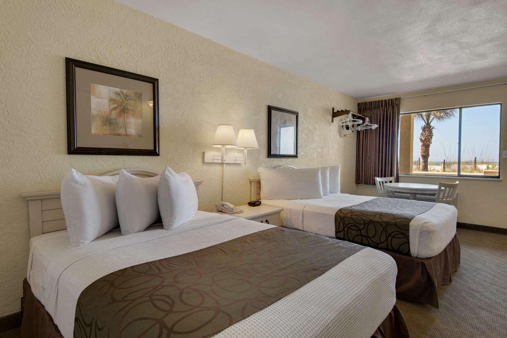 Ramada By Wyndham Panama City Beach / Beachfront Екстер'єр фото