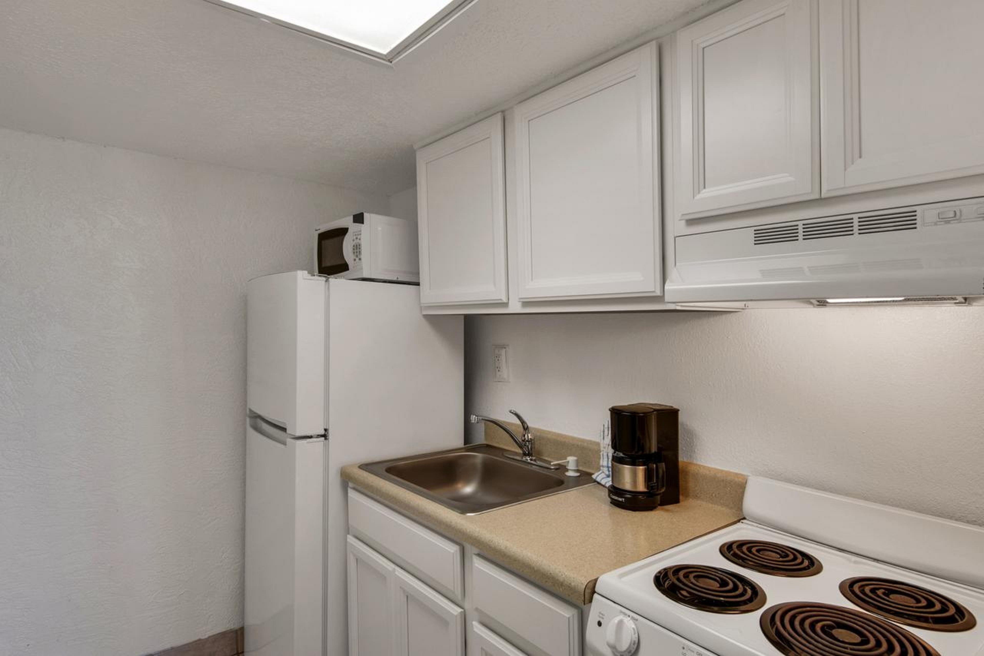 Ramada By Wyndham Panama City Beach / Beachfront Екстер'єр фото