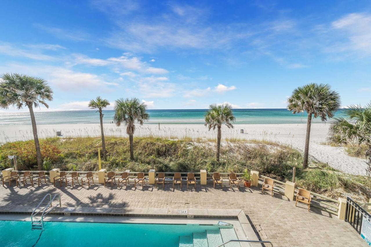 Ramada By Wyndham Panama City Beach / Beachfront Екстер'єр фото