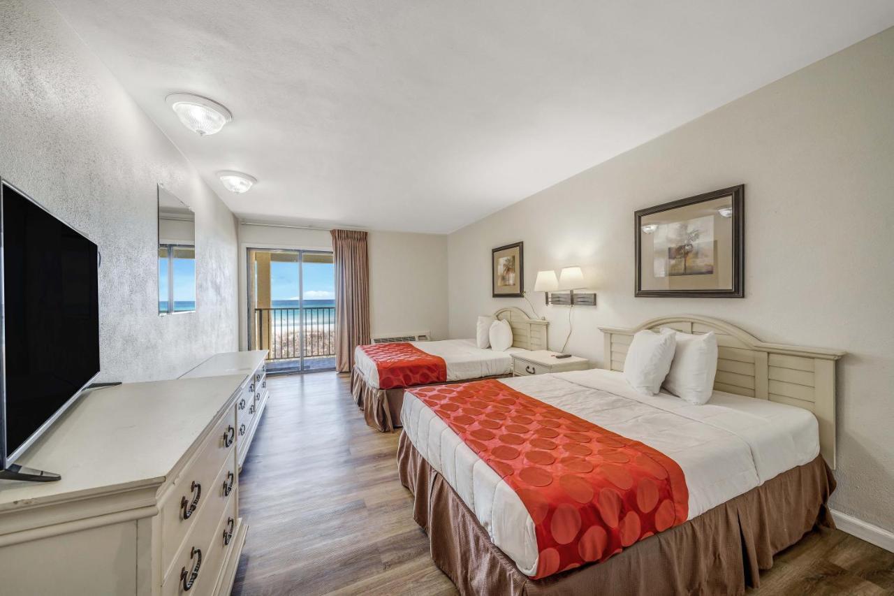 Ramada By Wyndham Panama City Beach / Beachfront Екстер'єр фото