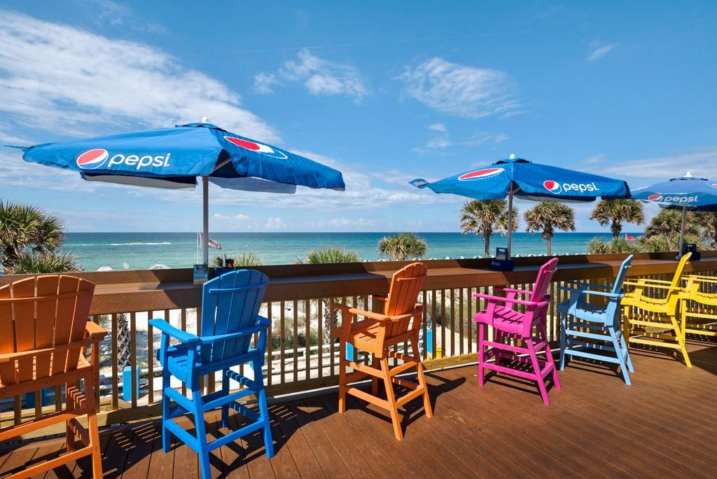 Ramada By Wyndham Panama City Beach / Beachfront Екстер'єр фото
