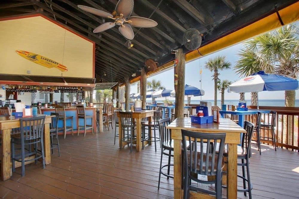 Ramada By Wyndham Panama City Beach / Beachfront Екстер'єр фото